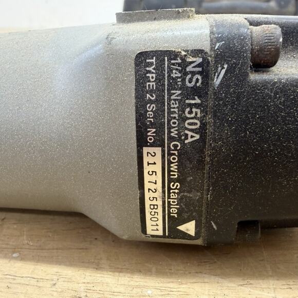 Porter Cable NS150A 1/4" Narrow Crown Stapler Kit Used - Picture 6 of 6